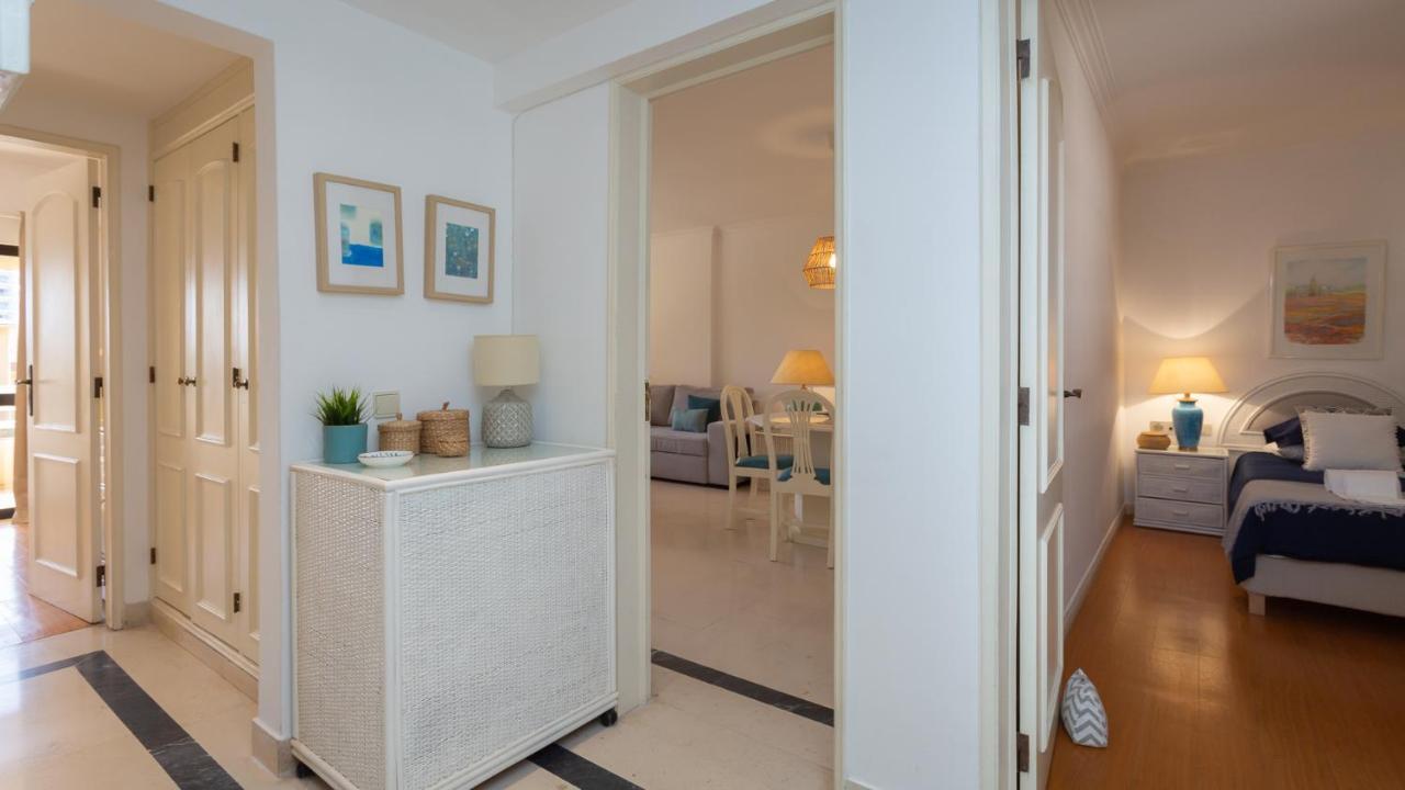 קווארטיירה Marina 2Bdr Apartment With Balcony & Pool - 5Min From Beach By Lovelystay מראה חיצוני תמונה